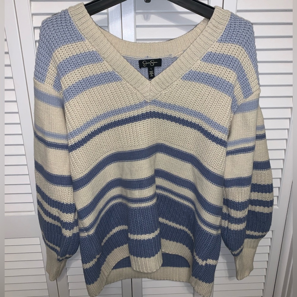 Jessica Simpson sweater size large